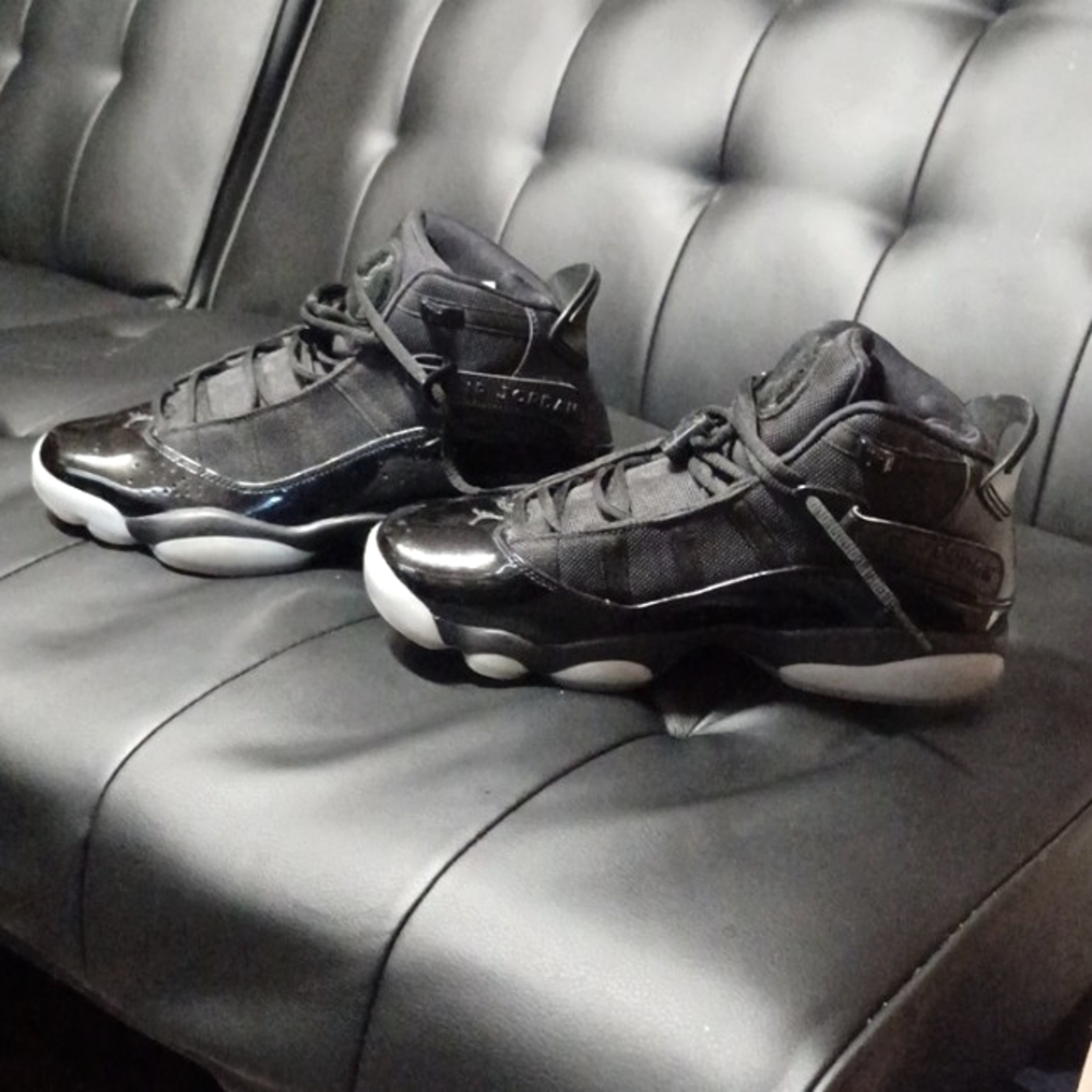 Nike Air Jordan Rings 12c Black Gold Sneakers.